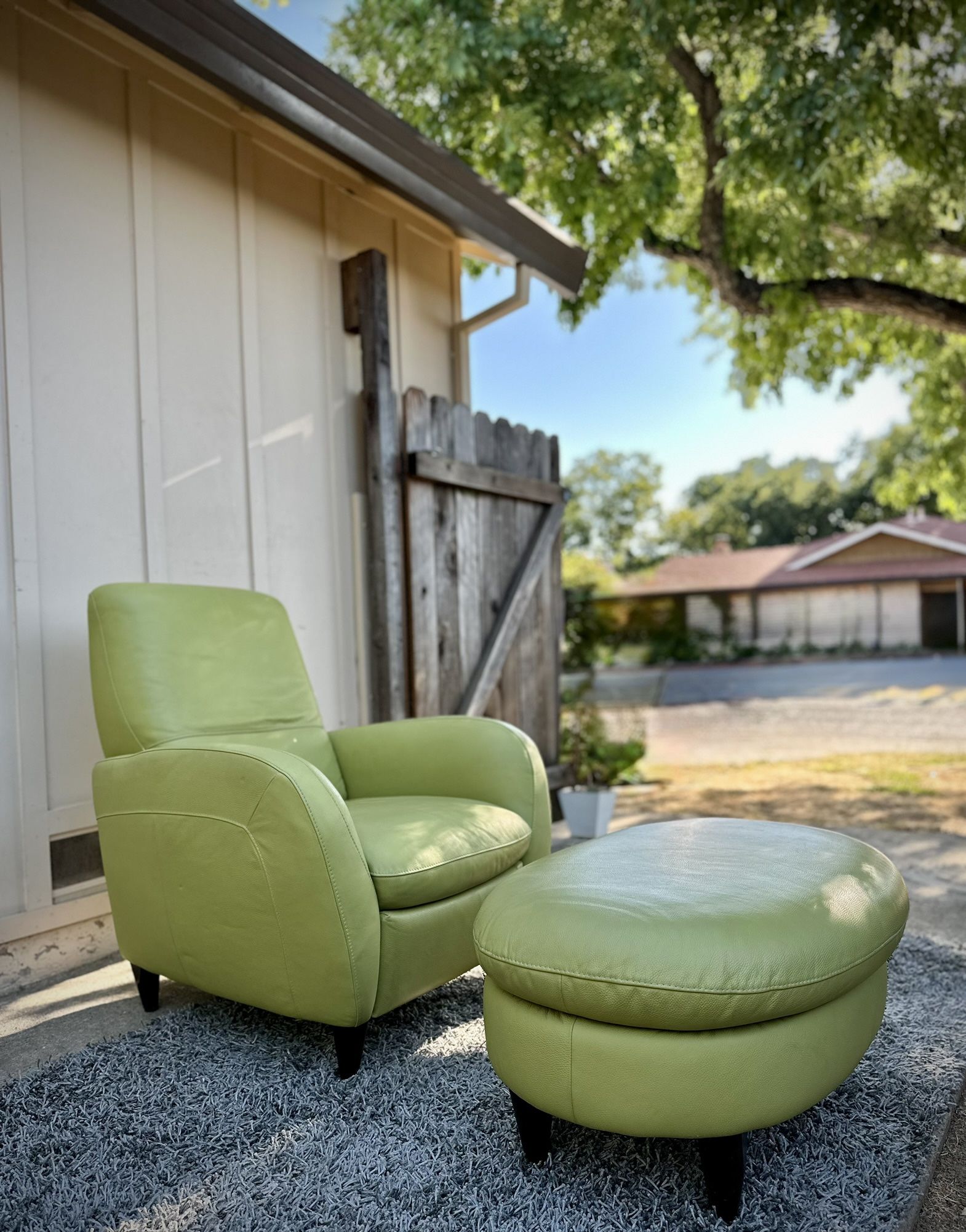 Italsofa Wasabi Green Leather Recliner & Ottoman | FREE Delivery