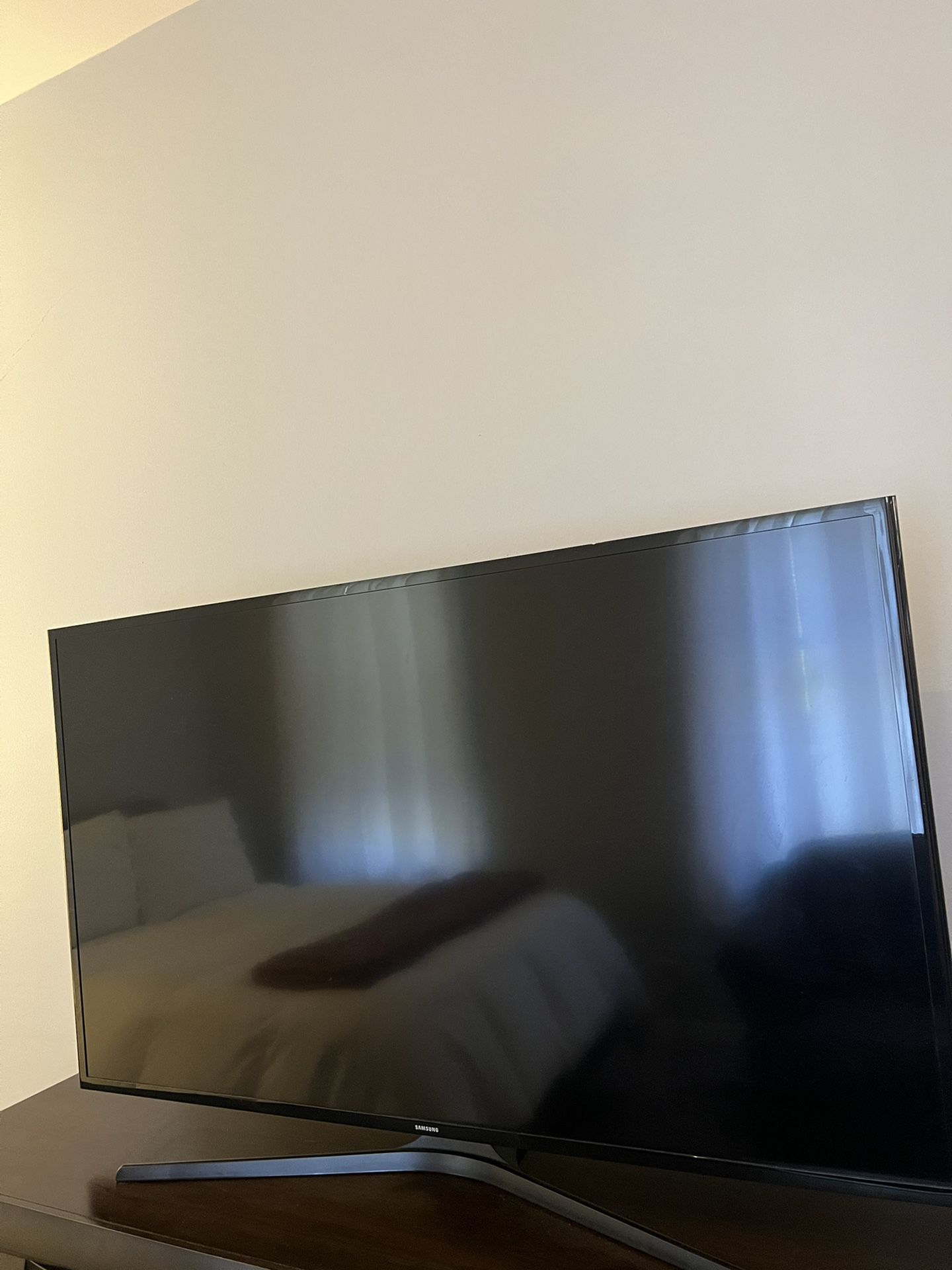Samsung 50” Smart Tv