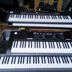 Misc Piano Synth Keyboards And Amp Speakers
