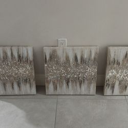 Wall art/Canvas paintings
