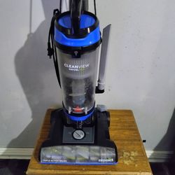 Bissell Clearview swivel vac for sale in pine hills