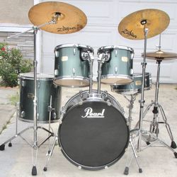 FREE DELIVERY! Pearl Drum Set w/ Zildjian Cymbals and Hardware