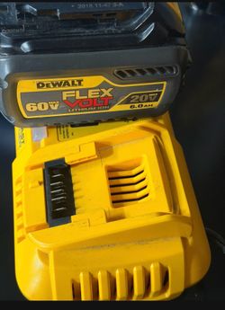 Dewalt Battery +Charger Kit Like New