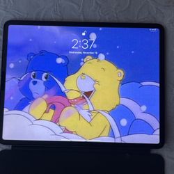 iPad Pro 12.9”  2020 4th Gen READ DESCRIPTION 