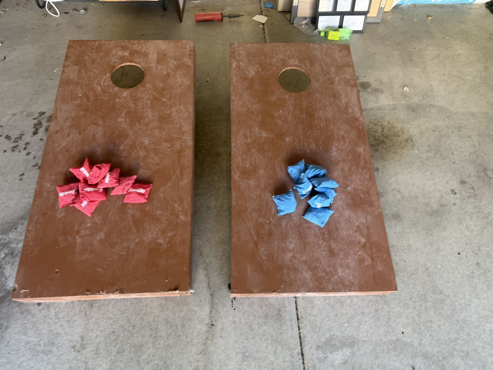 Corn Hole Board Set With Bean Bags 