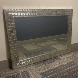 Rectangle Framed Wall Mirror (31.5” x 43.5” x 1”)
