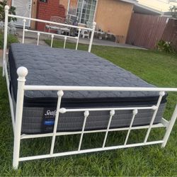 Nice full size bed with mattress