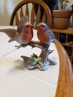 Vintage Kissing Robins 