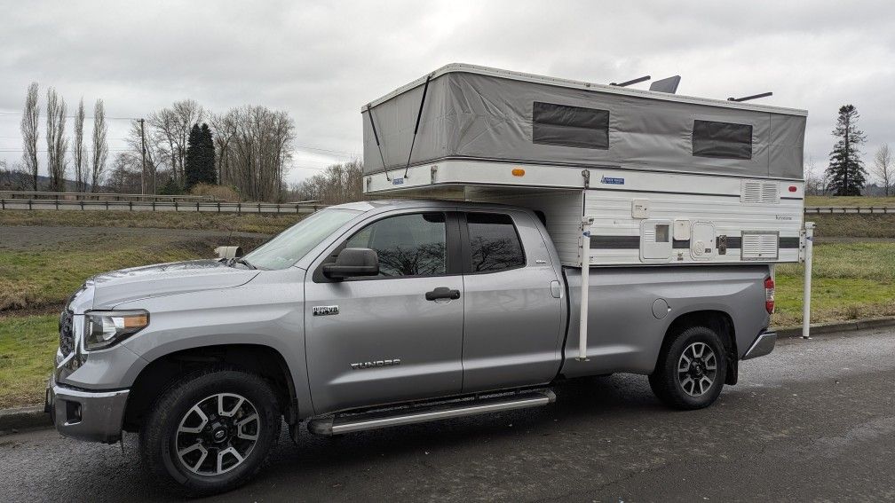 2007 FWC Keystone Pop Up Camper