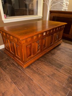 Storage chest lift-top