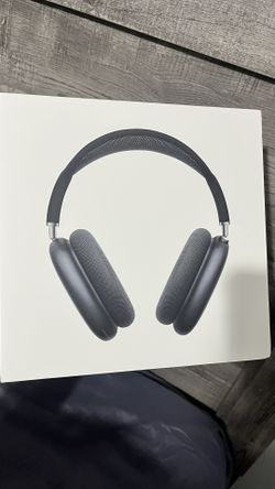 Apple Airpod Max gen 2 in midnight black brand new