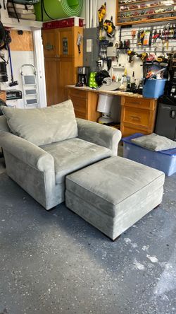 Love seat