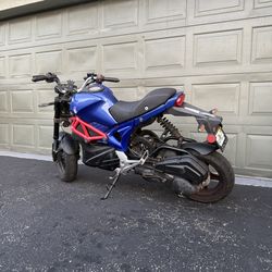 150cc sport-style scooter for Sale / Trade