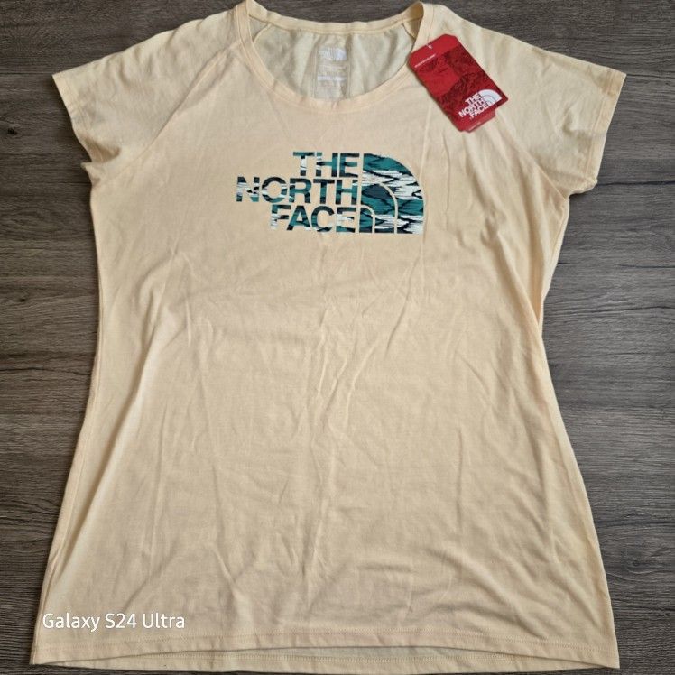 The North Face Short Sleeve Slim Fit Logo T-Shirt Size Large Yellow