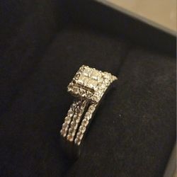 14k White Gold Ring 