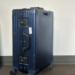 20-inch suitcase 