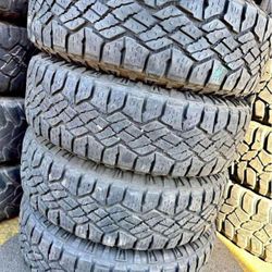 Vendo Set De Llantas Usadas 245 75 R 17 Marca Goodyear 