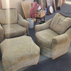 Oversize Swivel Chairs And Ottoman