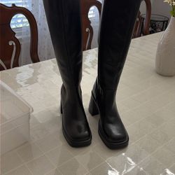 Black Steve Madden Leather Boots