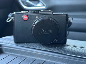 Leica D-Lux5 compact camera