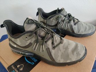 Nike Air Max - Size 8.5 Male