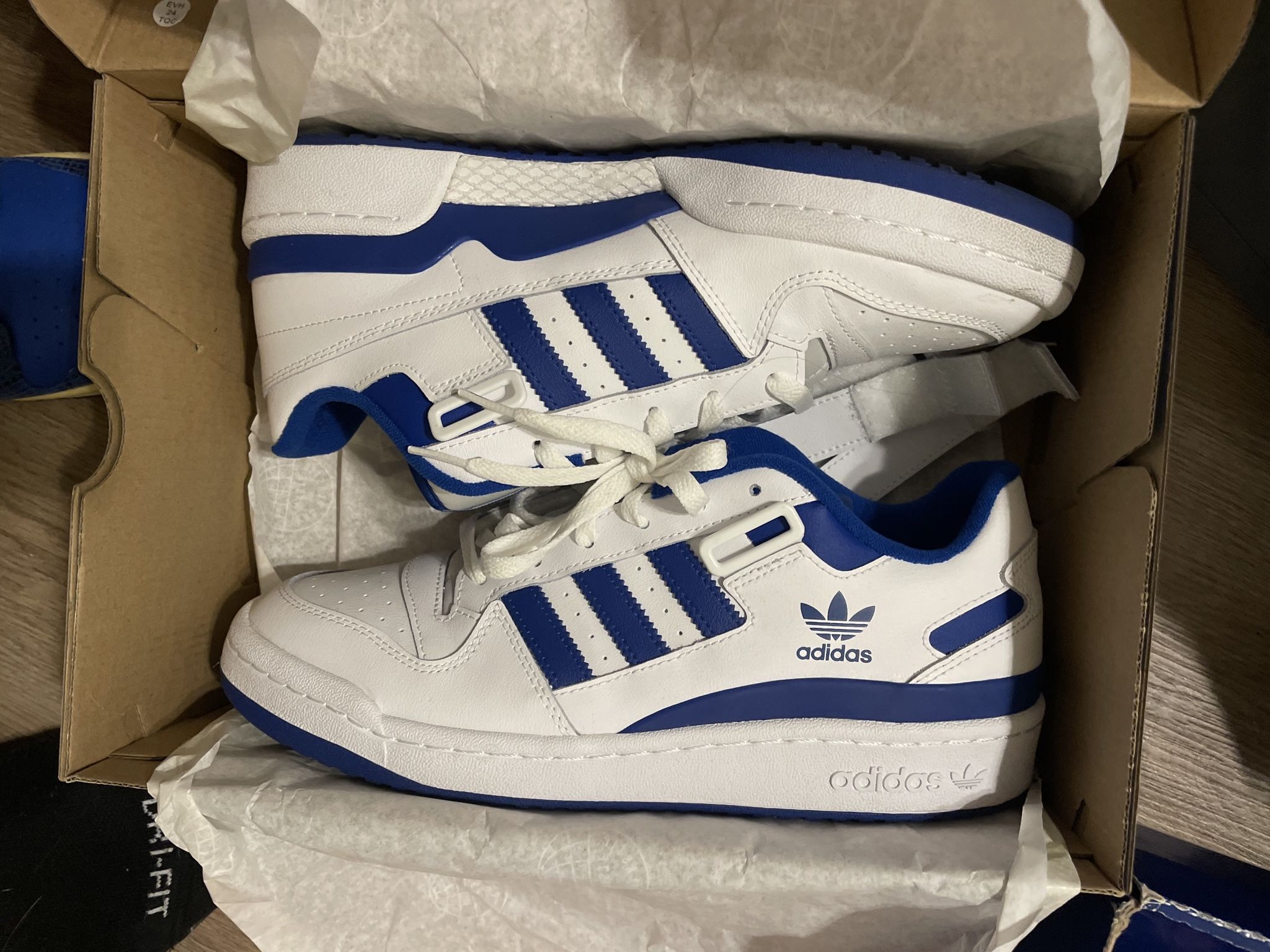 Adidas Forum low