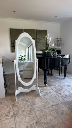 Floor mirror