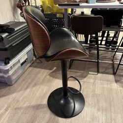 Adjusting Height Barstool 