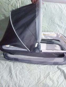 Gracco Baby Bassinet with Canopy