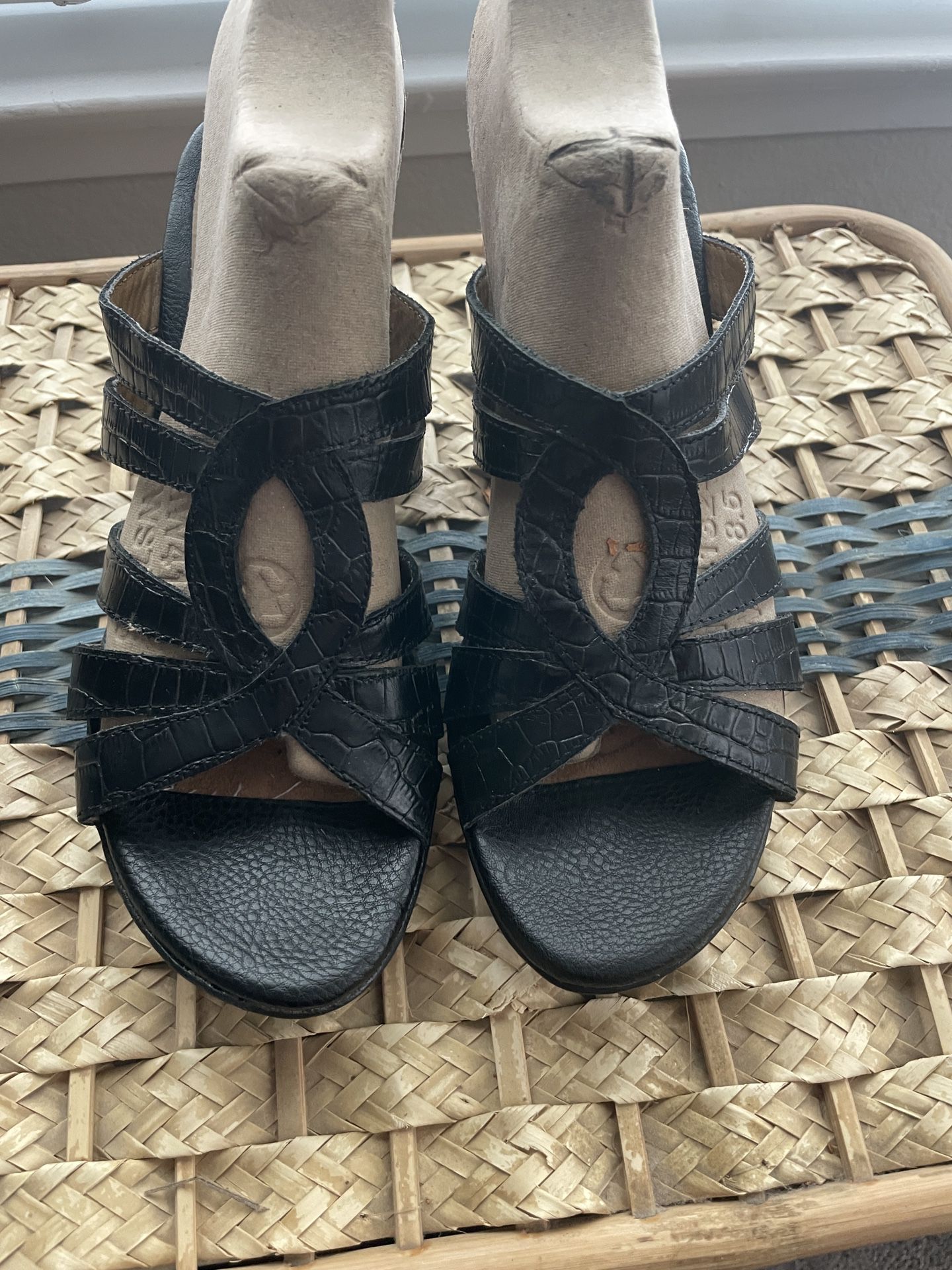 I Love Comfort Black Wedge Heels Size 7.5