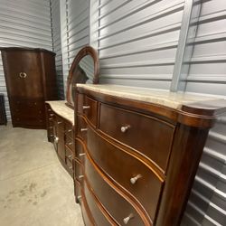 Beautiful Wood & Stone Bedroom Set 