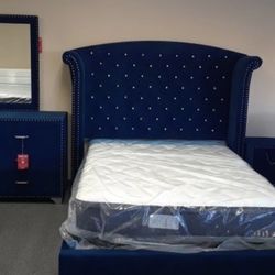 Velvet Fabric Bed Frame With Nailhead Trim And Crystal Tufted Headboard 