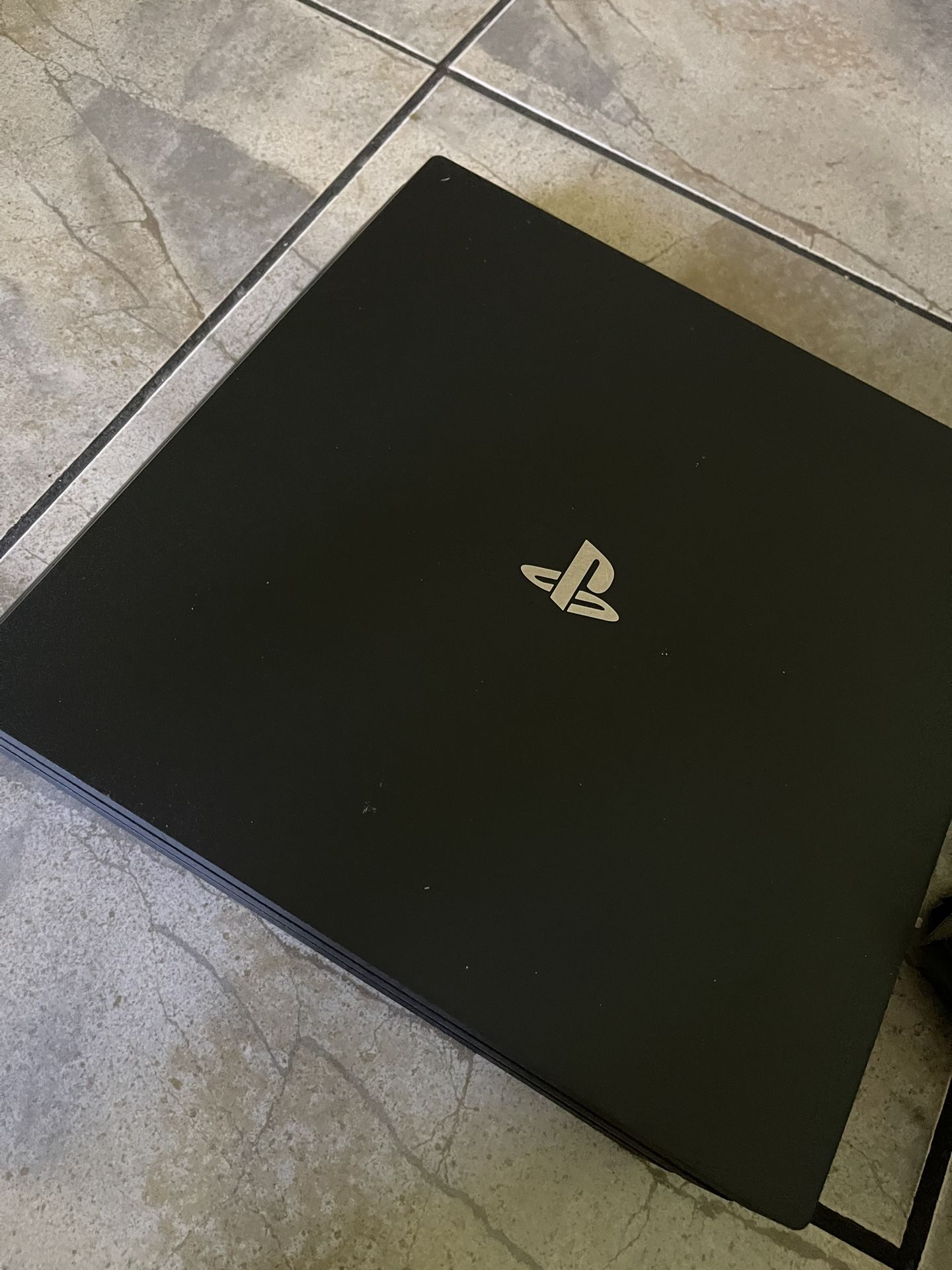 Selling Ps4 Pro 1tb Console 