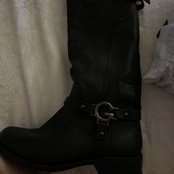 Cute Guess Boots 