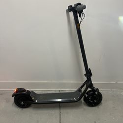 Electric scooter 