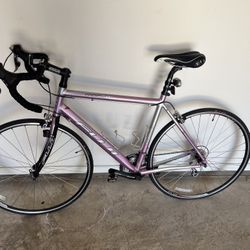 Women’s Road Bike - Fuji