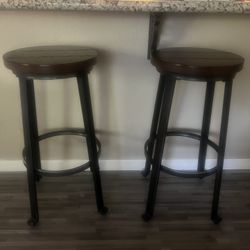 4 Barstools/ Metal And Wood 