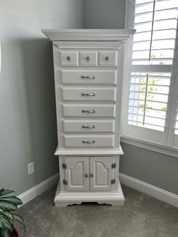 Lingerie Cabinet