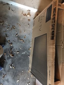 New insignia 39” 720 tv