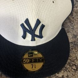 New York Yankees Fitted Hat 