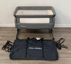 Mika Micky Bedside Sleeper Bassinet