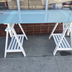 IKEA GLASHOLM table top with a hexagon pattern. With White Wood Stand
