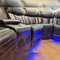 New Lucky Charm Grey Reclining Sectional With Free Delivery 