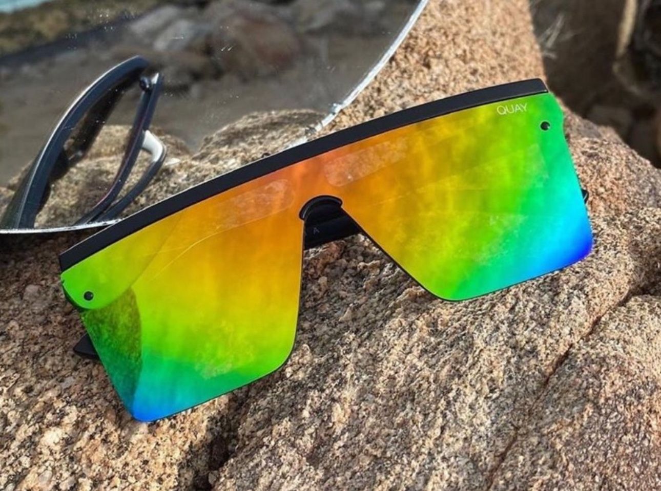 •RARE/NEW• NWT Quay “HINDSIGHT” Matteblk/rnbw Mirrored Sunglasses MUST HAVE Retro Court Purple Jordan 13s (GS 7) main image 3