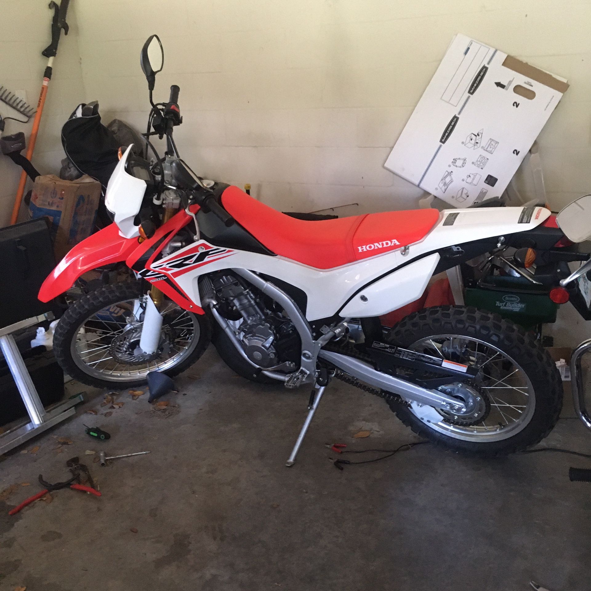 Honda crf 250L enduro dirt bike street legal