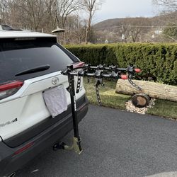 Yakima Tilting  4-Bike Carrier /$90