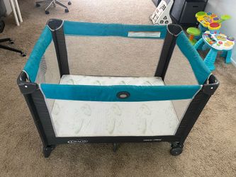 Graco pack n play with waterproof mattress