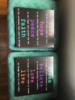 Pair inspirational plaques