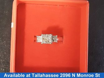 Women's Ring - White Gold 10k (.417) 3.2 grams Size 8