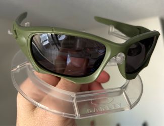 OAKLEY (style) SUNGLASSES 😎